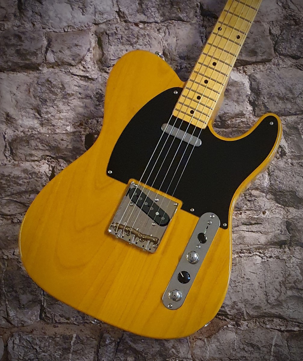 Vox humana guitars top